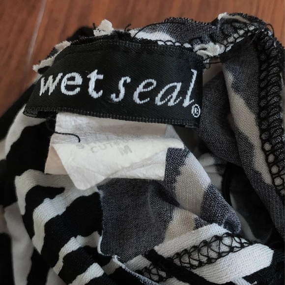 Top - Picture 3 of 3